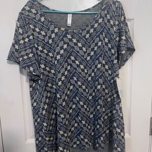 LuLaRoe Navy and Cream Geometric Short Sleeve Top